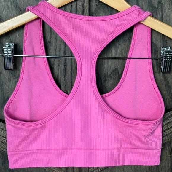 ALO Yoga 💖 Paradise Pink Ribbed Sports Bra - Picture 4 of 4